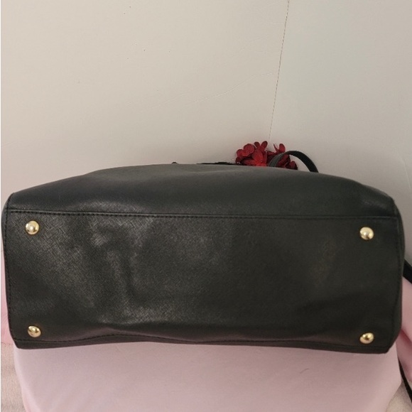 ❤️EUC Micheal kors SAFFIANO LEATHER  Hand/ Crossbody BAG - Picture 4 of 5